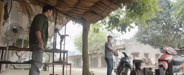 Mùa hoa tìm lại - Tập 14: Tuyết bị người đàn ông 10 năm trước bất ngờ quay về khống chế - Ảnh 11. Mùa hoa tìm lại - Tập 14: Tuyết bị người đàn ông 10 năm trước bất ngờ quay về khống chế - Ảnh 11.