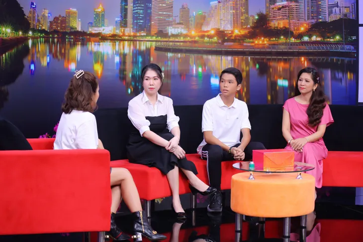 Điều con muốn nói: MC Ốc Thanh Vân trách người mẹ thiên vị hai con gái và ngăn cấm sở thích bóng rổ của con trai - Ảnh 3. Điều con muốn nói: MC Ốc Thanh Vân trách người mẹ thiên vị hai con gái và ngăn cấm sở thích bóng rổ của con trai - Ảnh 3.