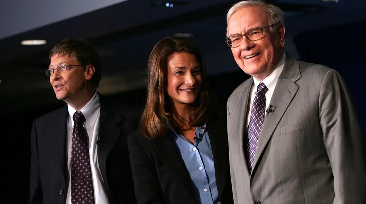 Warren Buffett từ chức tại quỹ từ thiện của Bill Gates - Ảnh 1. Warren Buffett từ chức tại quỹ từ thiện của Bill Gates - Ảnh 1.