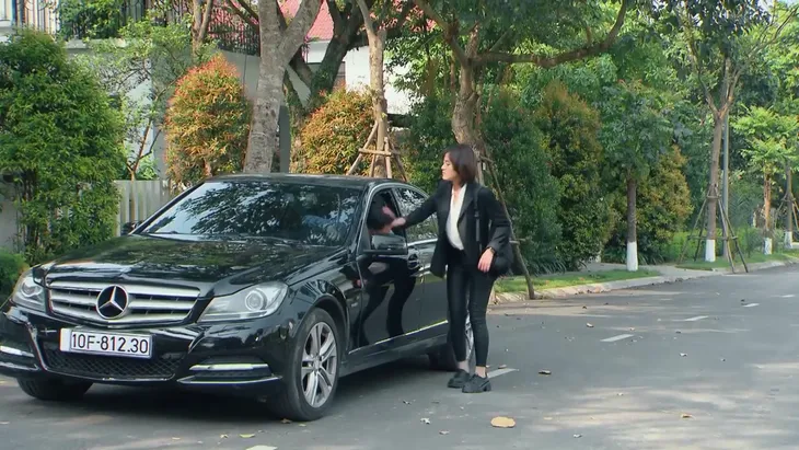 Hương vị tình thân - Tập 49: Diệp tự tử vì bị bạn trai lăng nhục ngoại hình giữa chốn đông người - Ảnh 1. Hương vị tình thân - Tập 49: Diệp tự tử vì bị bạn trai lăng nhục ngoại hình giữa chốn đông người - Ảnh 1.