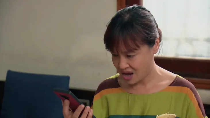 Hương vị tình thân - Tập 49: Bà Bích sợ con gái dại một giờ trong lần đầu hẹn hò - Ảnh 1. Hương vị tình thân - Tập 49: Bà Bích sợ con gái dại một giờ trong lần đầu hẹn hò - Ảnh 1.