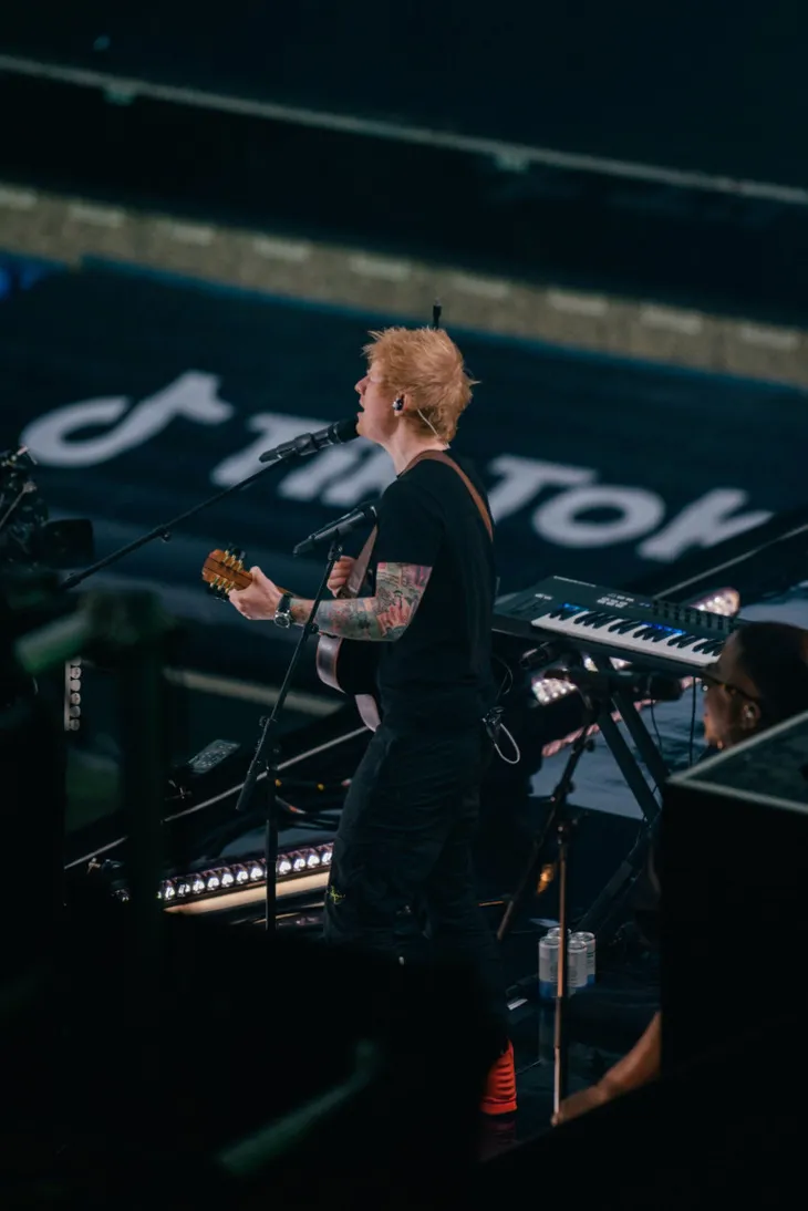 Ed Sheeran sẽ đi xem đội tuyển Anh đá cùng bố - Ảnh 1.