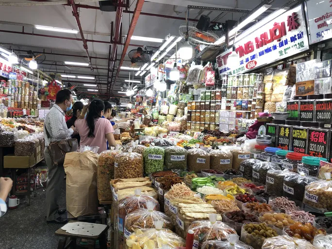 TP Hồ Chí Minh đề nghị phát phiếu đi chợ, tiểu thương bán luân phiên - Ảnh 1. TP Hồ Chí Minh đề nghị phát phiếu đi chợ, tiểu thương bán luân phiên - Ảnh 1.