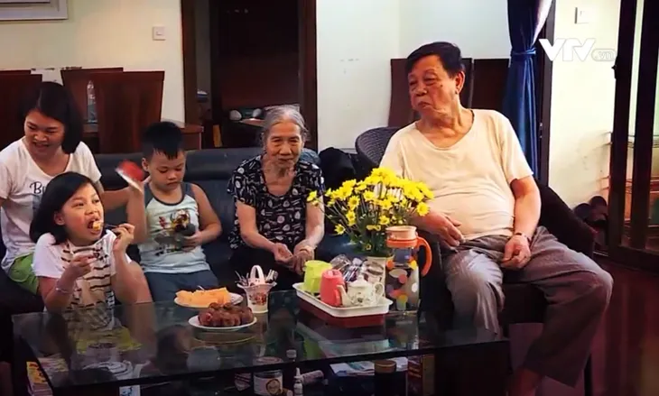 Gia đình - Nơi gắn kết mọi thành viên trong bối cảnh dịch bệnh - Ảnh 1. Gia đình - Nơi gắn kết mọi thành viên trong bối cảnh dịch bệnh - Ảnh 1.