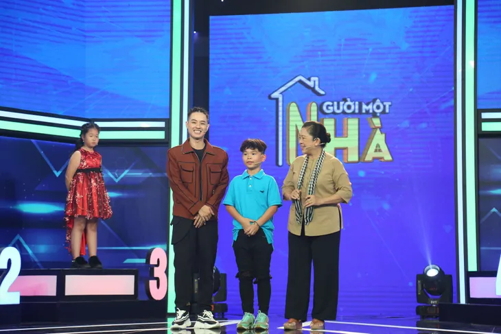 Diễn viên Nguyễn Anh Tú xác lập kỉ lục mới của Người một nhà mùa 2 - Ảnh 1. Diễn viên Nguyễn Anh Tú xác lập kỉ lục mới của Người một nhà mùa 2 - Ảnh 1.