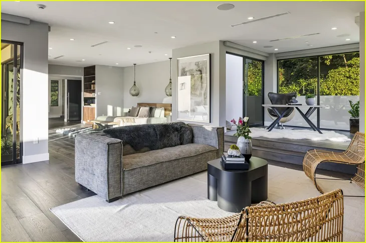 Cận cảnh ngôi nhà 10 triệu USD của quý tử nhà David Beckham và vợ chưa cưới - Ảnh 20. Cận cảnh ngôi nhà 10 triệu USD của quý tử nhà David Beckham và vợ chưa cưới - Ảnh 20.