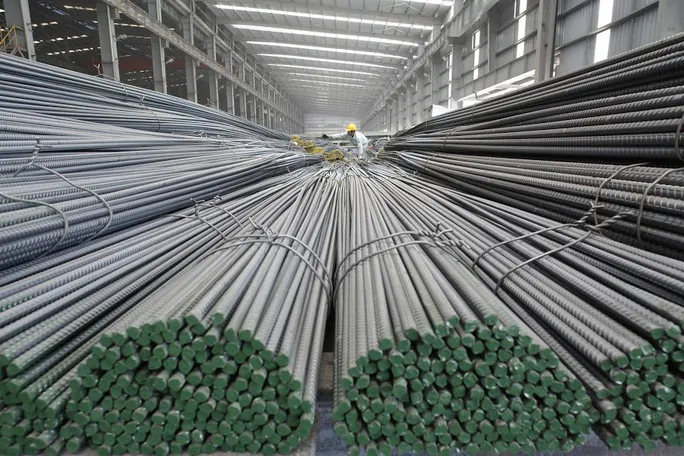 Đề nghị hạn chế xuất khẩu để hạ giá thép - Ảnh 1. Đề nghị hạn chế xuất khẩu để hạ giá thép - Ảnh 1.