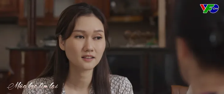 Mùa hoa tìm lại - Tập 16: Tuyết cố tình tiết lộ đất đai, nhà cửa đều đứng tên mình, mẹ con Hoàn thòm thèm - Ảnh 2. Mùa hoa tìm lại - Tập 16: Tuyết cố tình tiết lộ đất đai, nhà cửa đều đứng tên mình, mẹ con Hoàn thòm thèm - Ảnh 2.
