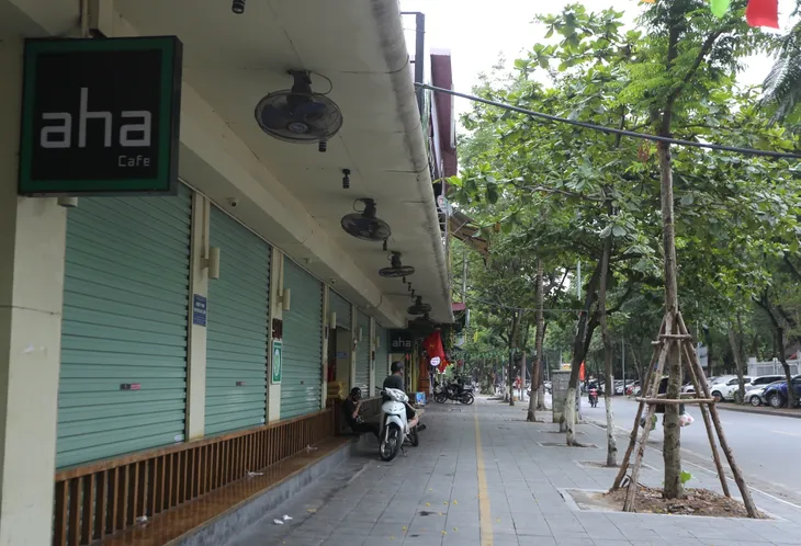 Nhà mặt phố đại hạ giá, đất vàng đỏ mắt tìm khách thuê - Ảnh 1. Nhà mặt phố đại hạ giá, đất vàng đỏ mắt tìm khách thuê - Ảnh 1.