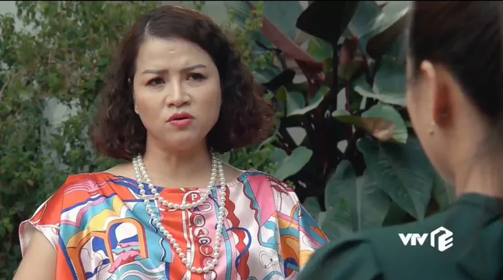 Hương vị tình thân - Tập 52: Thy (Thu Quỳnh) chuyển việc, lấy chồng cũng không yên với mẹ - Ảnh 10. Hương vị tình thân - Tập 52: Thy (Thu Quỳnh) chuyển việc, lấy chồng cũng không yên với mẹ - Ảnh 10.