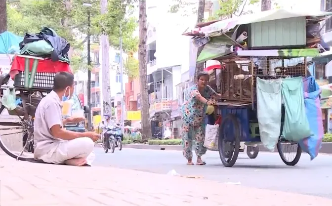 Đẩy nhanh gói hỗ trợ cho người dân bị ảnh hưởng vì dịch COVID-19 tại TP Hồ Chí Minh - Ảnh 2. Đẩy nhanh gói hỗ trợ cho người dân bị ảnh hưởng vì dịch COVID-19 tại TP Hồ Chí Minh - Ảnh 2.