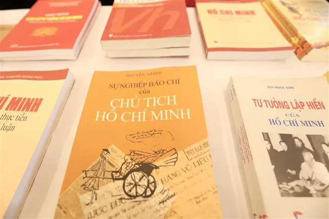 Triển lãm sách trực tuyến kỷ niệm 110 năm ngày Bác Hồ ra đi tìm đường cứu nước - Ảnh 1. Triển lãm sách trực tuyến kỷ niệm 110 năm ngày Bác Hồ ra đi tìm đường cứu nước - Ảnh 1.