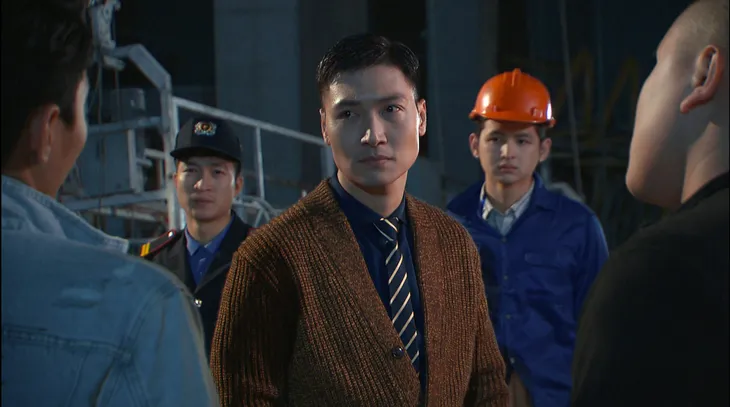 Hương vị tình thân: Shark Long (Mạnh Trường) được lòng chị em cũng diện loạt cardigan hơi già nhưng ấm cực kỳ - Ảnh 12. Hương vị tình thân: Shark Long (Mạnh Trường) được lòng chị em cũng diện loạt cardigan hơi già nhưng ấm cực kỳ - Ảnh 12.