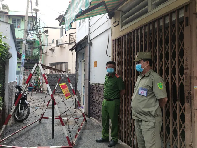 Đề nghị tạm dừng mọi sinh hoạt tôn giáo trên cả nước - Ảnh 1. Đề nghị tạm dừng mọi sinh hoạt tôn giáo trên cả nước - Ảnh 1.
