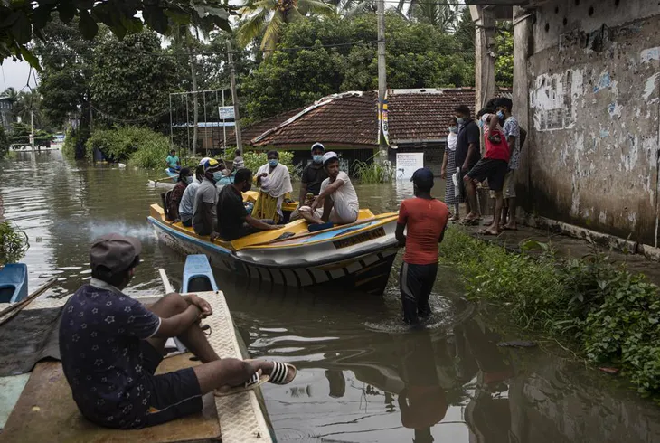 Lũ lụt và sạt lở đất gây thiệt hại nặng nề ở Sri Lanka, 14 người thiệt mạng - Ảnh 4. Lũ lụt và sạt lở đất gây thiệt hại nặng nề ở Sri Lanka, 14 người thiệt mạng - Ảnh 4.