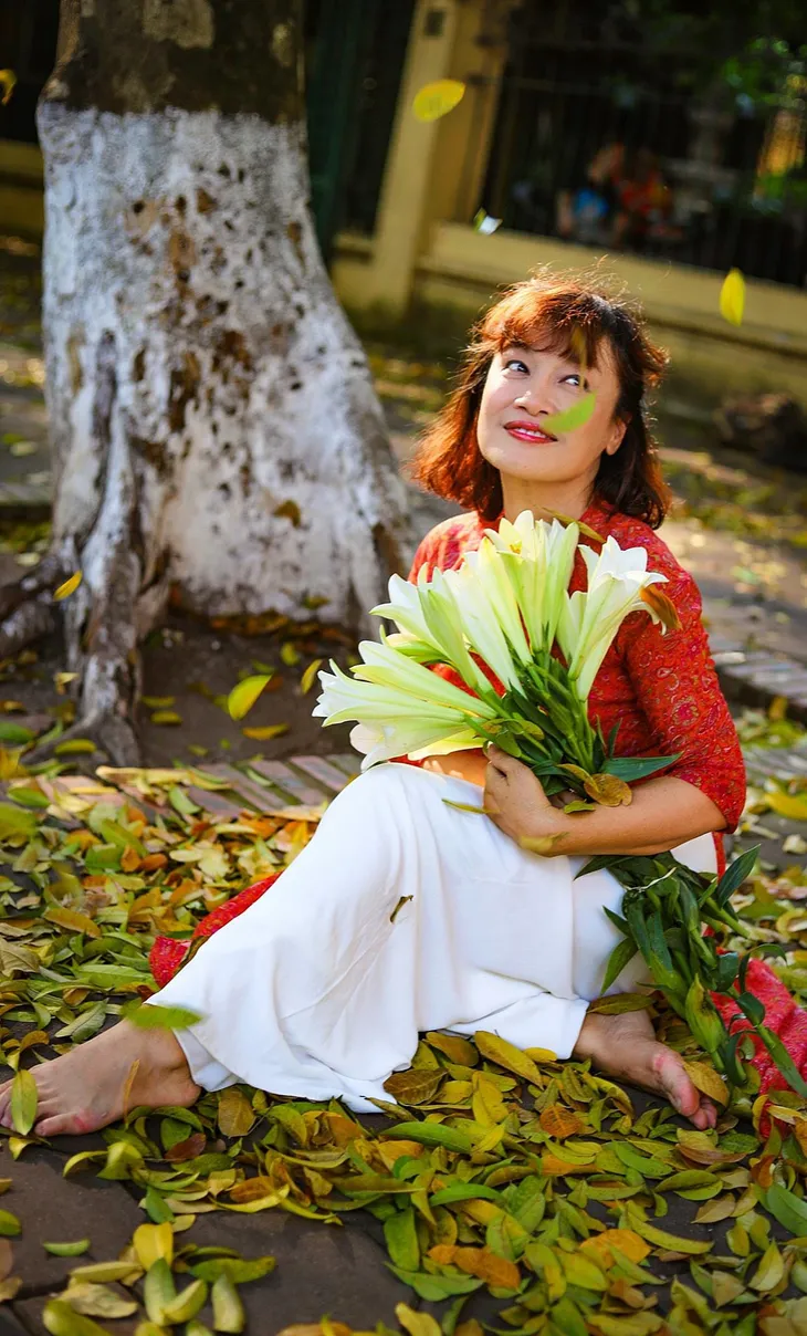Nhan sắc đời thường vừa trẻ, vừa duyên của bà Bích Hương vị tình thân - Ảnh 3. Nhan sắc đời thường vừa trẻ, vừa duyên của bà Bích Hương vị tình thân - Ảnh 3.