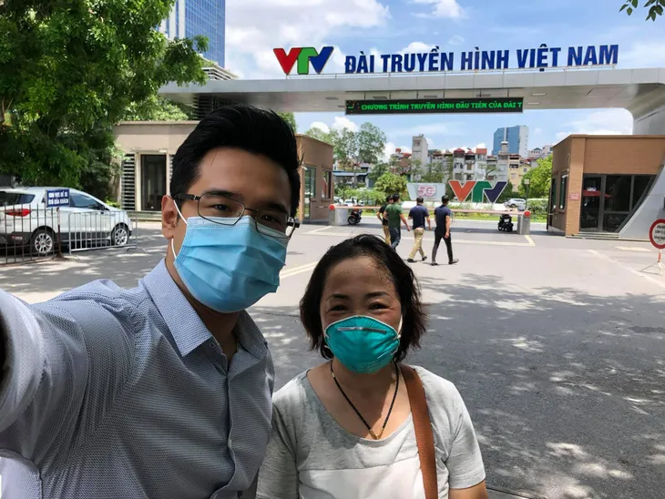 Loạt BTV nổi tiếng của VTV đeo khẩu trang, bạn có nhận ra ai? - Ảnh 15. Loạt BTV nổi tiếng của VTV đeo khẩu trang, bạn có nhận ra ai? - Ảnh 15.