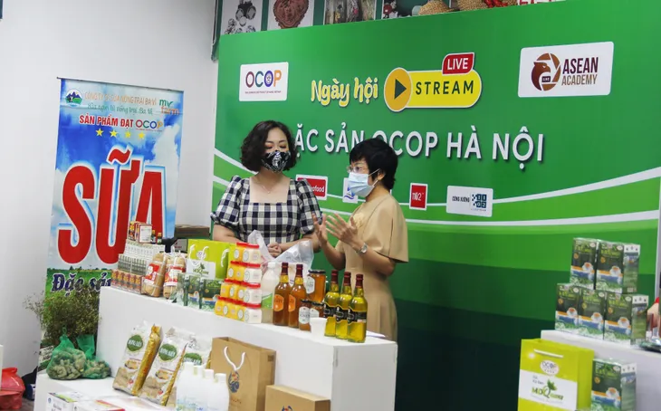 Livestream kích cầu sản phẩm OCOP - Ảnh 1. Livestream kích cầu sản phẩm OCOP - Ảnh 1.