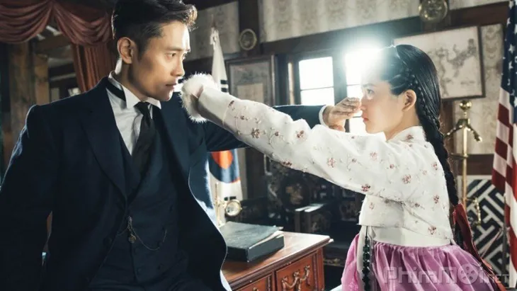 Kim Soo-hyun và Song Joong-ki được trả thù lao khổng lồ - Ảnh 2. Kim Soo-hyun và Song Joong-ki được trả thù lao khổng lồ - Ảnh 2.