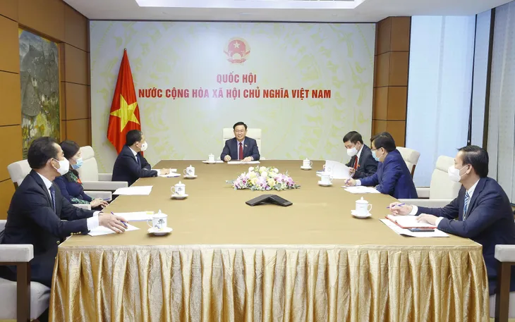 Liên bang Nga xem xét chuyển giao công nghệ sản xuất vaccine Sputnik V tại Việt Nam - Ảnh 1. Liên bang Nga xem xét chuyển giao công nghệ sản xuất vaccine Sputnik V tại Việt Nam - Ảnh 1.
