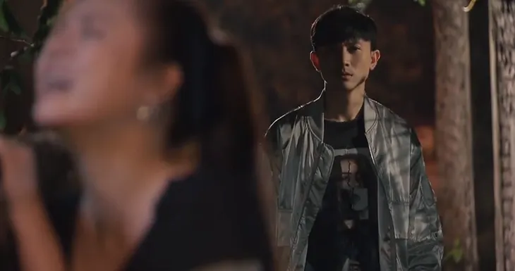 Hương vị tình thân - Tập 38: Thy (Thu Quỳnh) khóc lóc đau khổ, Huy (Anh Vũ) rủ người mình yêu đi trốn - Ảnh 4. Hương vị tình thân - Tập 38: Thy (Thu Quỳnh) khóc lóc đau khổ, Huy (Anh Vũ) rủ người mình yêu đi trốn - Ảnh 4.