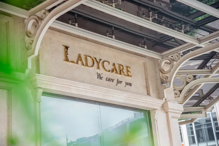 Lady Care - “Người hùng thầm lặng” trao cho phụ nữ quyền năng làm đẹp - Ảnh 1.