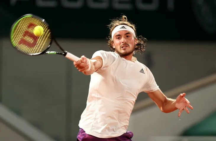 Stefanos Tsitsipas vượt qua Daniil Medvedev để vào bán kết Pháp mở rộng 2021 - Ảnh 2. Stefanos Tsitsipas vượt qua Daniil Medvedev để vào bán kết Pháp mở rộng 2021 - Ảnh 2.