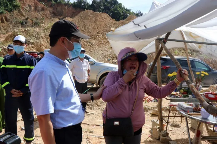 Tìm kiếm nạn nhân mất tích ở thủy điện Rào Trăng 3 - Ảnh 2. Tìm kiếm nạn nhân mất tích ở thủy điện Rào Trăng 3 - Ảnh 2.