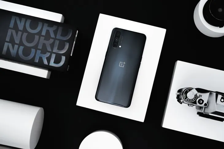 Cận cảnh OnePlus Nord CE 5G: Chip Snapdragon 750G 5G, RAM 12GB, màn hình 90Hz - Ảnh 1. Cận cảnh OnePlus Nord CE 5G: Chip Snapdragon 750G 5G, RAM 12GB, màn hình 90Hz - Ảnh 1.