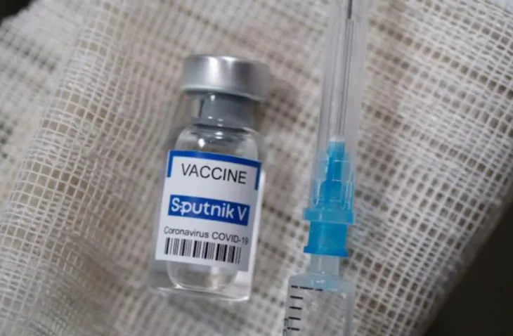 Thời gian giữa 2 mũi tiêm vaccine Sputnik V có thể kéo dài tới 180 ngày - Ảnh 1. Thời gian giữa 2 mũi tiêm vaccine Sputnik V có thể kéo dài tới 180 ngày - Ảnh 1.
