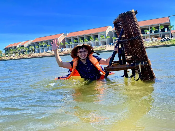 BTV Minh Tây: Chất giọng Huế vừa là lợi thế, vừa mang đến nhiều áp lực - Ảnh 7. BTV Minh Tây: Chất giọng Huế vừa là lợi thế, vừa mang đến nhiều áp lực - Ảnh 7.