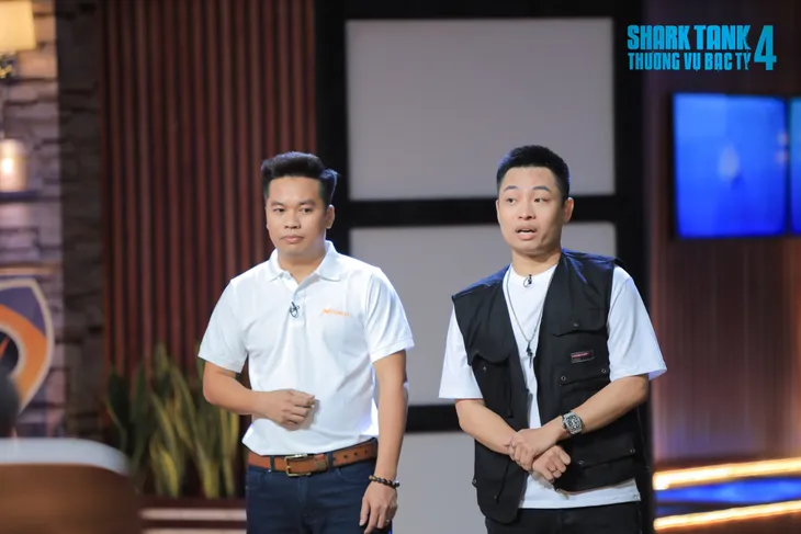 Shark Tank Việt Nam: Founder bắn rap để gọi vốn, Shark Phú phá lệ cạnh tranh quyết liệt với Shark Bình - Ảnh 2. Shark Tank Việt Nam: Founder bắn rap để gọi vốn, Shark Phú phá lệ cạnh tranh quyết liệt với Shark Bình - Ảnh 2.