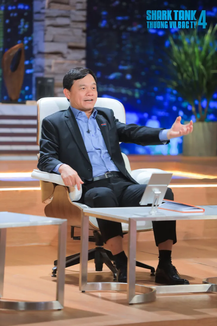 Shark Tank Việt Nam: Founder bắn rap để gọi vốn, Shark Phú phá lệ cạnh tranh quyết liệt với Shark Bình - Ảnh 3. Shark Tank Việt Nam: Founder bắn rap để gọi vốn, Shark Phú phá lệ cạnh tranh quyết liệt với Shark Bình - Ảnh 3.