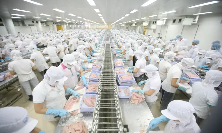 Triển vọng ngành sản xuất nửa cuối năm vẫn bất định - Ảnh 1. Triển vọng ngành sản xuất nửa cuối năm vẫn bất định - Ảnh 1.