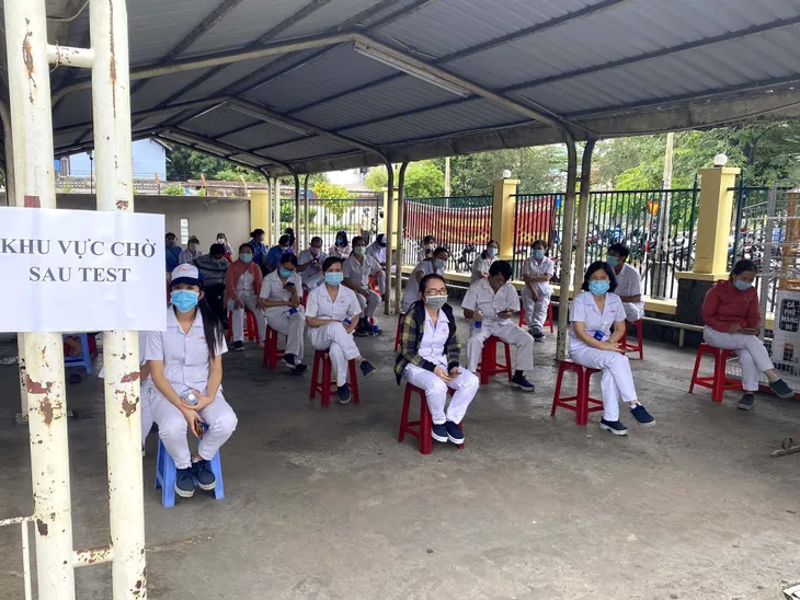 Long An yêu cầu các công ty, doanh nghiệp tạm ngưng hoạt động - Ảnh 1. Long An yêu cầu các công ty, doanh nghiệp tạm ngưng hoạt động - Ảnh 1.