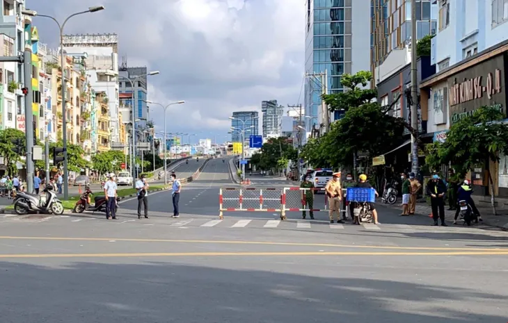 TP Hồ Chí Minh: 300 chốt kiểm soát nội thành sẽ đổi phương pháp hoạt động - Ảnh 1. TP Hồ Chí Minh: 300 chốt kiểm soát nội thành sẽ đổi phương pháp hoạt động - Ảnh 1.