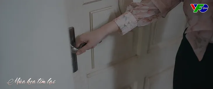 Mùa hoa tìm lại - Tập 22: Đột nhập nhà Tuyết (Hương Giang), mẹ Hoàn muốn trộm tài sản gì? - Ảnh 7. Mùa hoa tìm lại - Tập 22: Đột nhập nhà Tuyết (Hương Giang), mẹ Hoàn muốn trộm tài sản gì? - Ảnh 7.