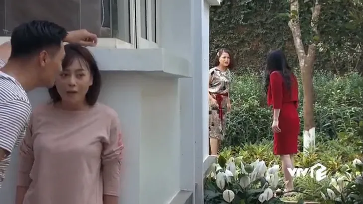 Hương vị tình thân - Tập 62: Hài hước cảnh hai bà mẹ bắt gian Nam - Long nhưng hụt - Ảnh 5. Hương vị tình thân - Tập 62: Hài hước cảnh hai bà mẹ bắt gian Nam - Long nhưng hụt - Ảnh 5.