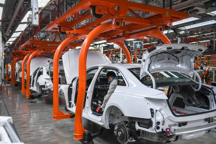 Ngành công nghiệp ô tô Trung Quốc khốn khổ vì thiếu chip - Ảnh 1. Ngành công nghiệp ô tô Trung Quốc khốn khổ vì thiếu chip - Ảnh 1.
