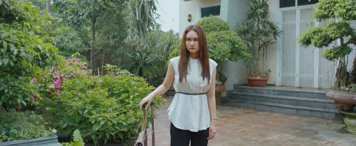 Mùa hoa tìm lại - Tập 23: Lệ vui khi thấy Đồng hậm hực ghen, Thủy lại muốn hàn gắn với Đồng vì bé Ngân? - Ảnh 27. Mùa hoa tìm lại - Tập 23: Lệ vui khi thấy Đồng hậm hực ghen, Thủy lại muốn hàn gắn với Đồng vì bé Ngân? - Ảnh 27.