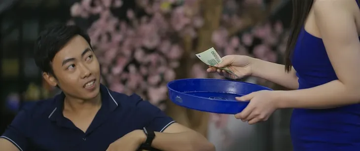 Hãy nói lời yêu - Tập 28: My nghĩ đủ mọi cách có tiền giúp Phan, giấu mẹ đi làm tiếp viên ở quán bia - Ảnh 28. Hãy nói lời yêu - Tập 28: My nghĩ đủ mọi cách có tiền giúp Phan, giấu mẹ đi làm tiếp viên ở quán bia - Ảnh 28.