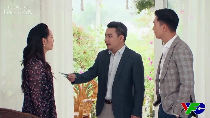 Hương vị tình thân - Tập 64: Mẹ bất ngờ đưa bằng chứng, Long liền thú nhận đang hẹn hò với Nam - Ảnh 2. Hương vị tình thân - Tập 64: Mẹ bất ngờ đưa bằng chứng, Long liền thú nhận đang hẹn hò với Nam - Ảnh 2.