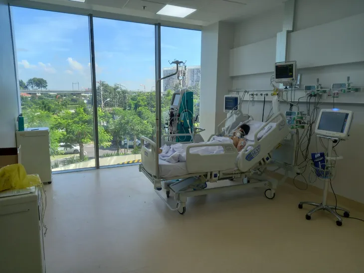 Cận cảnh phòng điều trị bệnh nhân COVID-19 nguy kịch tại TP. Hồ Chí Minh - Ảnh 4. Cận cảnh phòng điều trị bệnh nhân COVID-19 nguy kịch tại TP. Hồ Chí Minh - Ảnh 4.