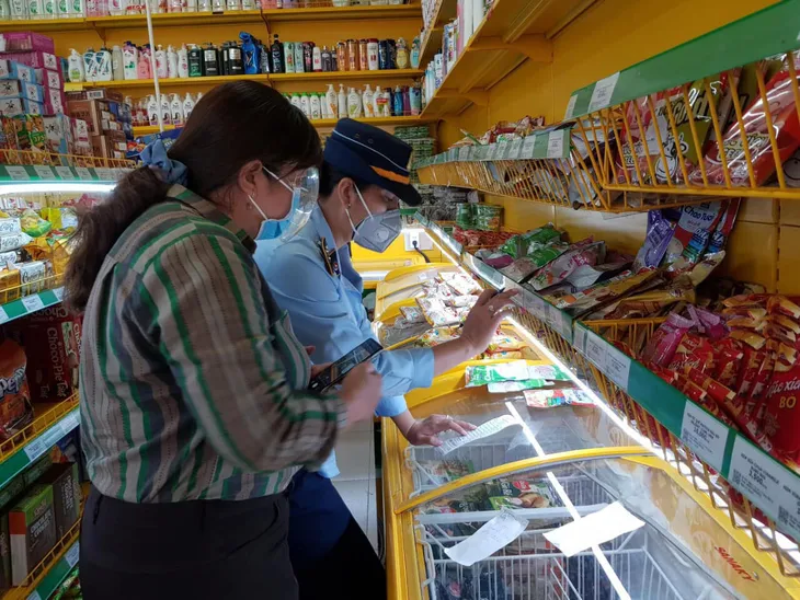 Lập biên bản 1 cửa hàng Bách Hoá Xanh bán hàng cao hơn giá niêm yết - Ảnh 1.