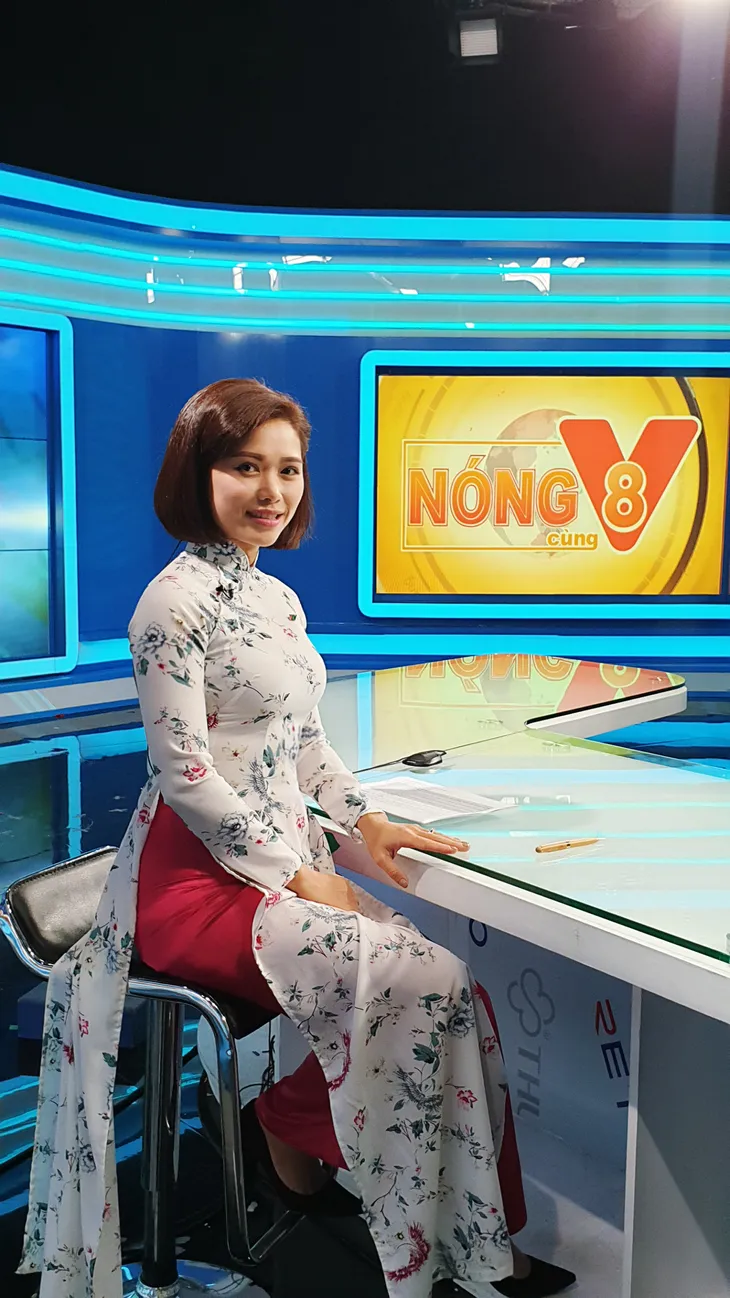 BTV Thanh Huyền: Áp lực khiến tôi say mê với nghề hơn - Ảnh 3. BTV Thanh Huyền: Áp lực khiến tôi say mê với nghề hơn - Ảnh 3.