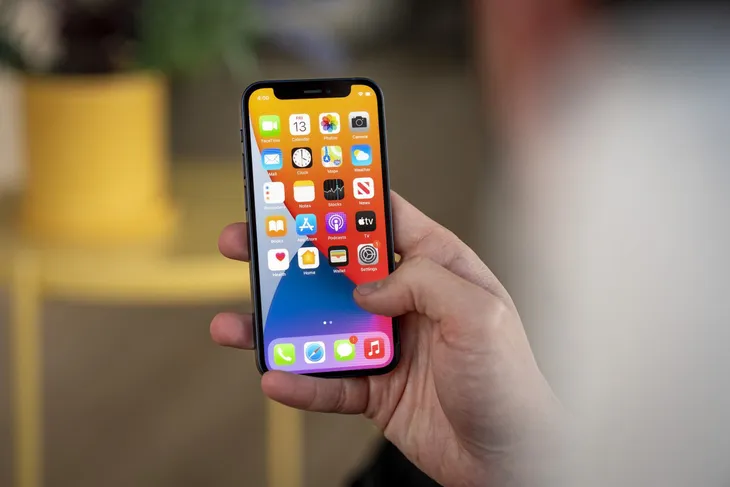 iPhone 12 Mini - mẫu iPhone có dòng đời ngắn nhất - Ảnh 1. iPhone 12 Mini - mẫu iPhone có dòng đời ngắn nhất - Ảnh 1.