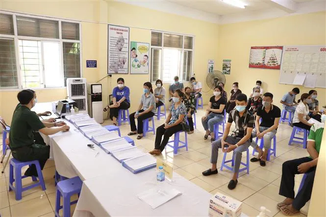 Tiêm thử nghiệm lâm sàng giai đoạn 3 vaccine COVID-19 Nano Covax tại Hưng Yên - Ảnh 1. Tiêm thử nghiệm lâm sàng giai đoạn 3 vaccine COVID-19 Nano Covax tại Hưng Yên - Ảnh 1.