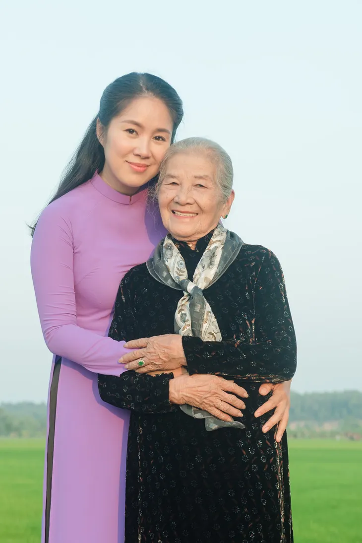 Thương con cá rô đồng: Ngày cưới Chơn - Nhớ đẫm nước mắt trên phim nhưng vui hết sảy ở hậu trường - Ảnh 10. Thương con cá rô đồng: Ngày cưới Chơn - Nhớ đẫm nước mắt trên phim nhưng vui hết sảy ở hậu trường - Ảnh 10.
