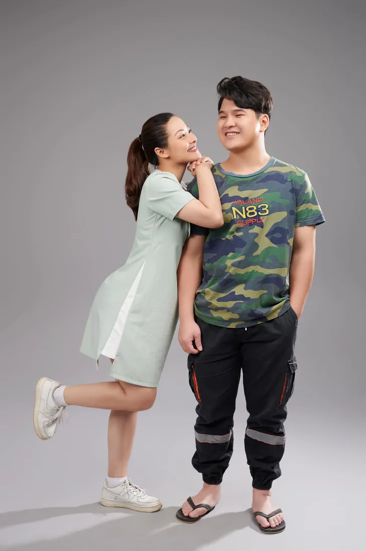 Mùa hoa tìm lại: Loạt ảnh tình cảm của Núi và Hoa khiến khán giả sốt ruột thay cho Đồng và Lệ - Ảnh 4. Mùa hoa tìm lại: Loạt ảnh tình cảm của Núi và Hoa khiến khán giả sốt ruột thay cho Đồng và Lệ - Ảnh 4.