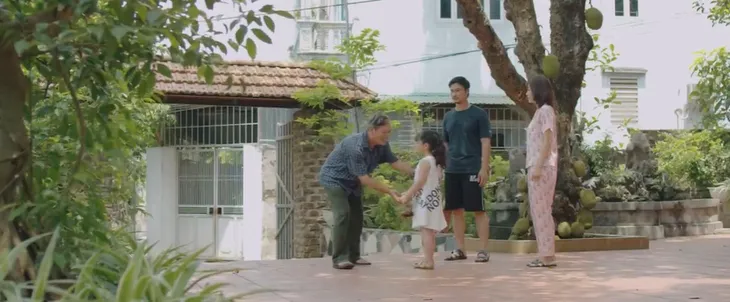 Mùa hoa tìm lại - Tập 26: Đồng xuất sắc biến hiểu lầm thành nụ hôn bất ngờ - Ảnh 16. Mùa hoa tìm lại - Tập 26: Đồng xuất sắc biến hiểu lầm thành nụ hôn bất ngờ - Ảnh 16.